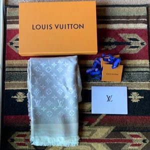 Louis Vuitton Scarf/Wrap